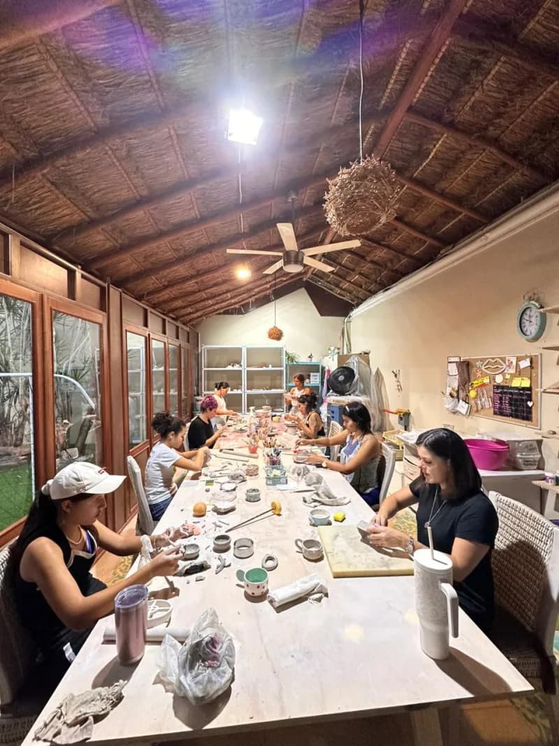 Group clay workshop in the evening